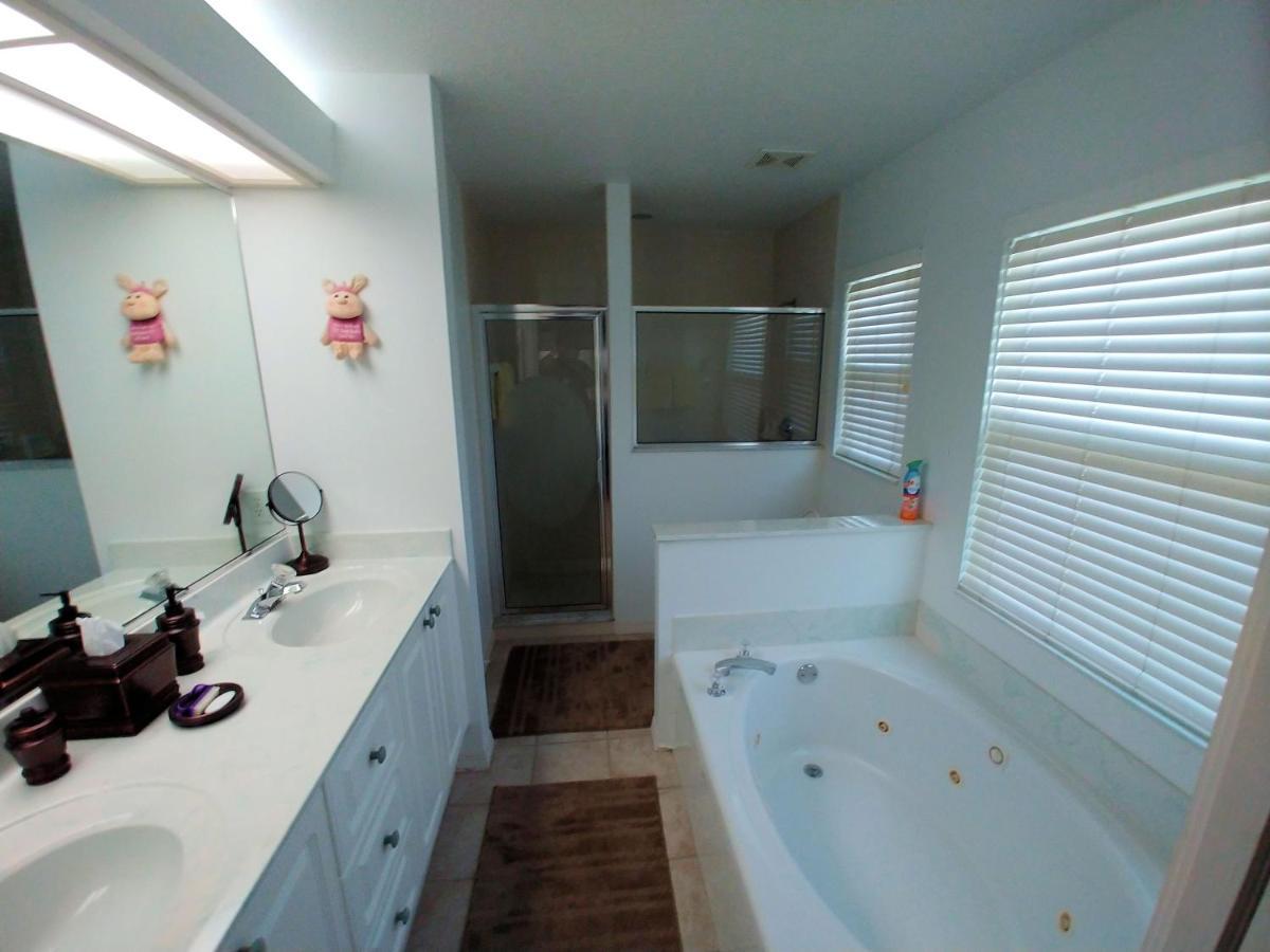 Craig House With Heated Pool On Small Lake ブレーデントン エクステリア 写真